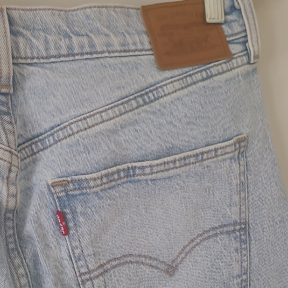 Levi's Light Blue 70s Straight - Picture 6 of 9